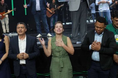 flavia-caio-coronel.jpg