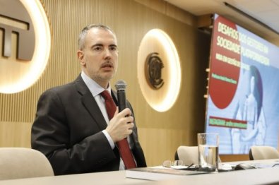ANDRE RAMOS.jpg