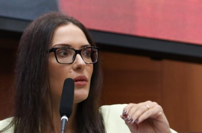 JANAINA RIVA.jpg