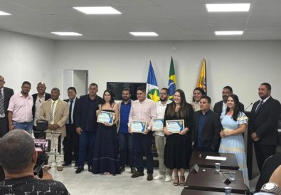 MOCAO DE APLAUSOS JUIZA KATIA RODRIGUES.jpg