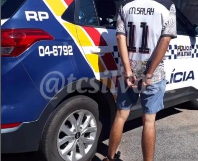 drogado agride mae roo.jpg