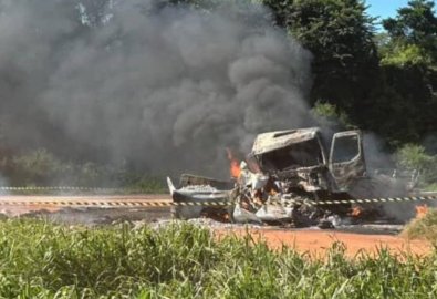 carbonizados-acidente-hilux.jpeg
