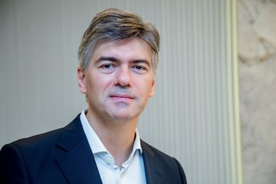 Dr. Eduardo De Lamare