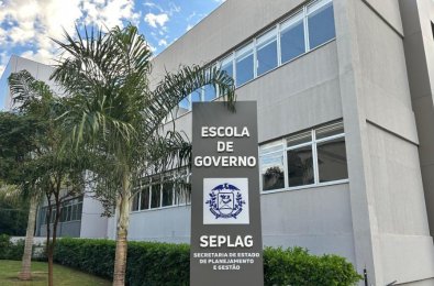 ESCOLA DE GOVERNO.jpg
