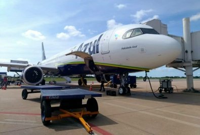 AZUL-AEROPORTO.jpg