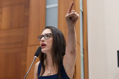 JANAINA RIVA.jpg