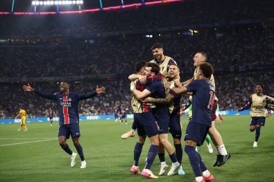 PSG Champions.jpg