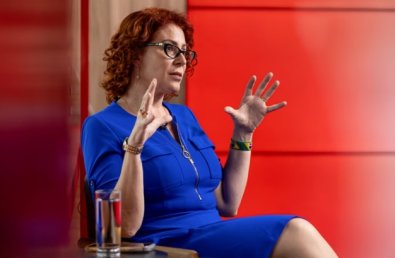 CARLA ZAMBELLI.jpg