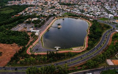 PARQUE TIA NAIR.jpg