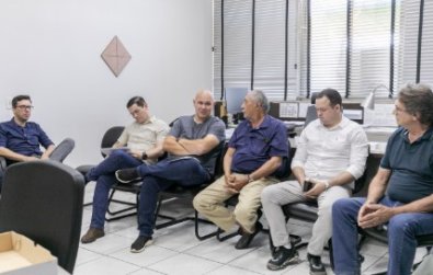 PREFEITO E REPRESENTANTES CONSTRUCAO CIVIL.jpg