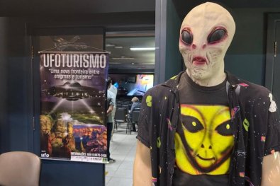 UFOTURISMO.jpg