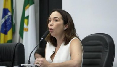 MAYSA LEAO.jpg