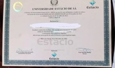 DIPLOMA FALSO.jpg