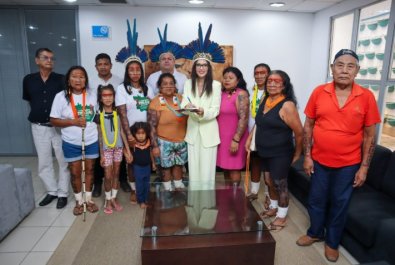 janaina riva - lingua indigena.jpg