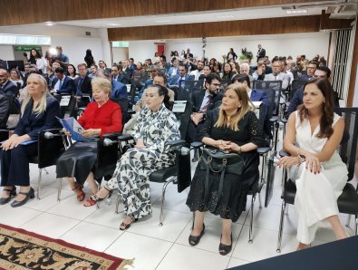 solenidade Esmagis