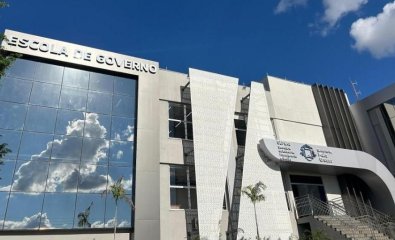 ESCOLA DE GOVERNO.jpg