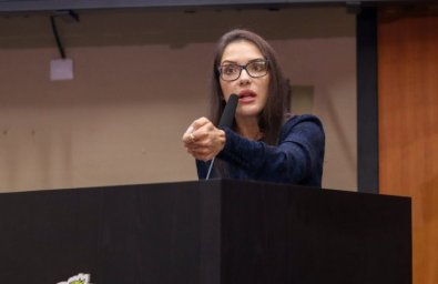 JANAINA RIVA.jpg