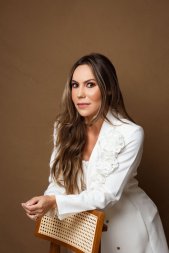 THAIS NOGUEIRA