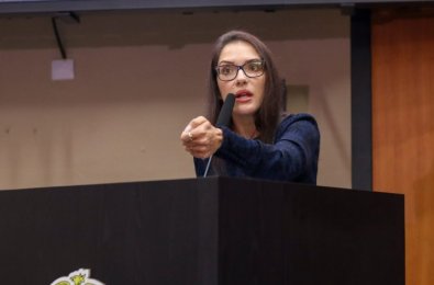 JANAINA RIVA.jpg