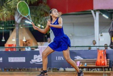 ALUNA CAMPEA TENIS1.jpg
