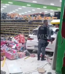 invasao loja.jpg