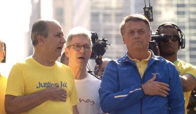 MALAFAIA-BOLSONARO.jpg