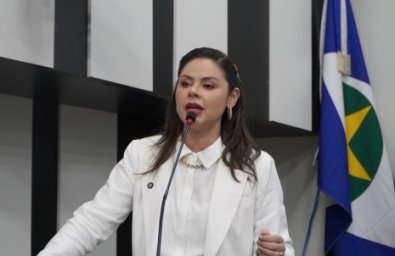 Michelly Alencar.jpg