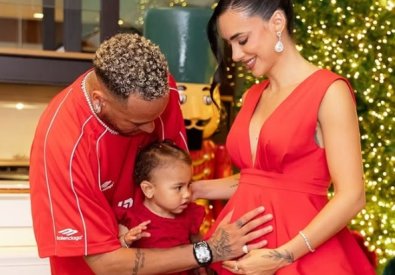 neymar e familia.jpg