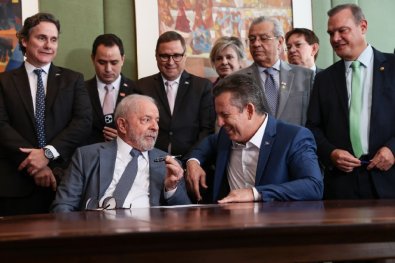 mauro mendes e lula.jpg