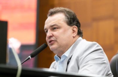 MAX RUSSI.jpg