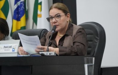 PAULA CALIL.jpg