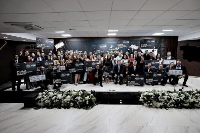 vencedores premio.jpg