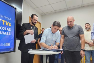 SEDUC ENTREGA TVS A ESCOLAS.jpg