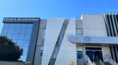 ESCOLA DE GOVERNO.jpg