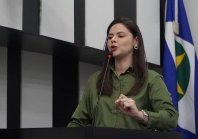 Michelly Alencar.jpg