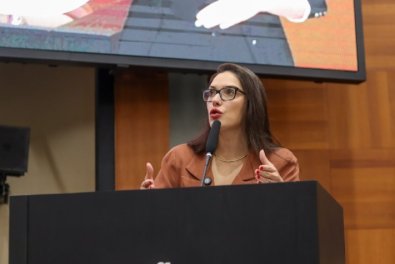 janaina riva.jpg