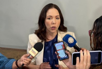 MAYSA LEAO.jpg