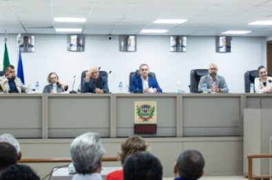 DEBATE AL1.jpg