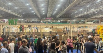 feira de artesanato.jpg