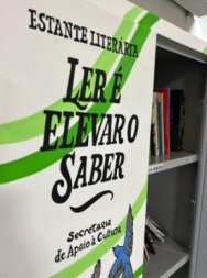 estante literaria.jpg