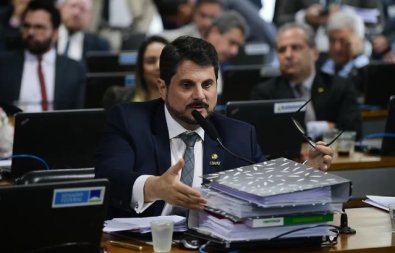 marcos do val.jpg