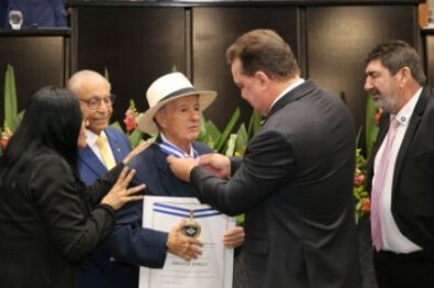 HOMENAGENS AL1.jpg