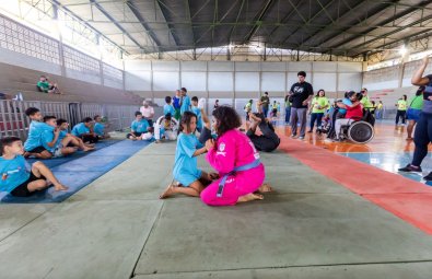 VOLUNTARIOS FESTIVAL PARAOLIMPICO.jpg