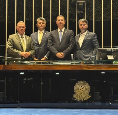 PLANTAO SENADO - FAGUNDES E MEDEIROS.jpg