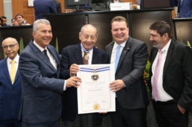 HOMENAGENS AL.jpg