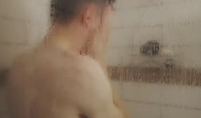homem-banho-chuveiro.jpg